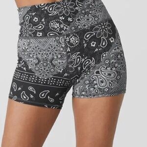 ALO Yoga Paisley Print Shorts - Black and Gray